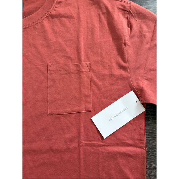 🐿️ NWT Urban Outfitters RSQ Burnt Orange Pocket Tee Size Medium - Picture 4 of 4